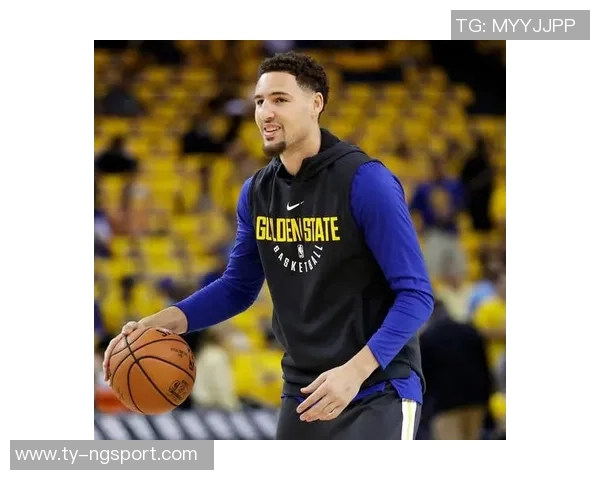 克莱半场表现出色三分球完美命中助力球队进攻火力全开