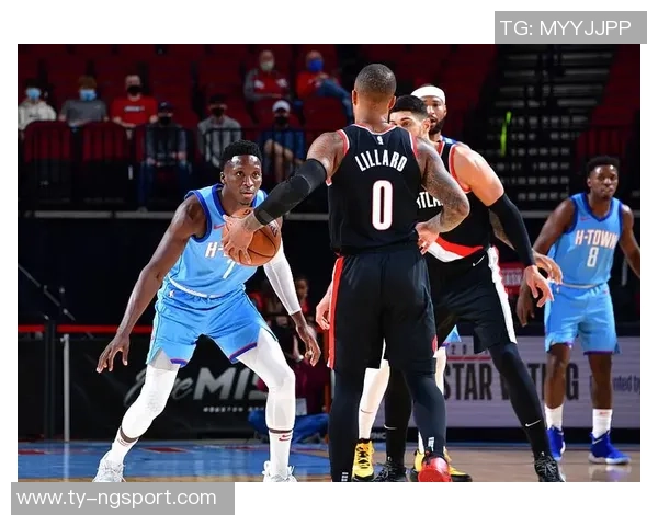 字母哥第三节强势表现助球队逆转9分8篮板3助攻1盖帽展现统治力 字母哥第三节强势表现助球队逆转9分8篮板3助攻1盖帽展现统治力