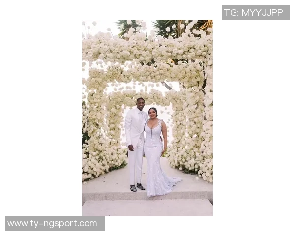 若日尼奥庆祝新婚六个月分享唯美婚纱照展现幸福甜蜜瞬间