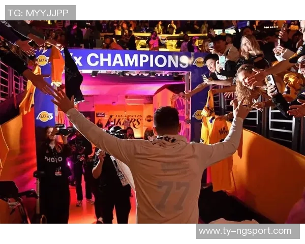 湖人媒体日回顾詹姆斯谈退役东契奇分享融入感受艾顿面对巨大压力