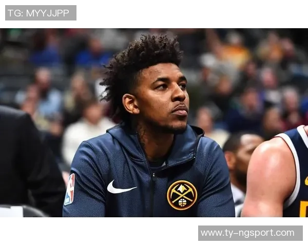 尼克杨谈布克遭遇重演称强行打控卫让人无奈