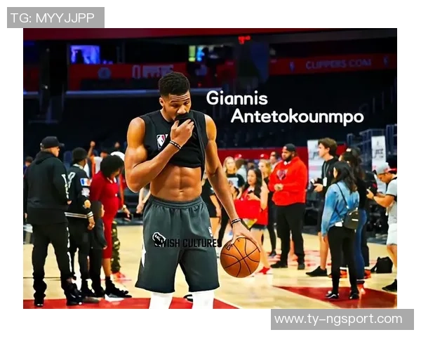 字母哥新赛季定妆照展现强大肌肉压迫感迎接生涯第13个赛季的挑战